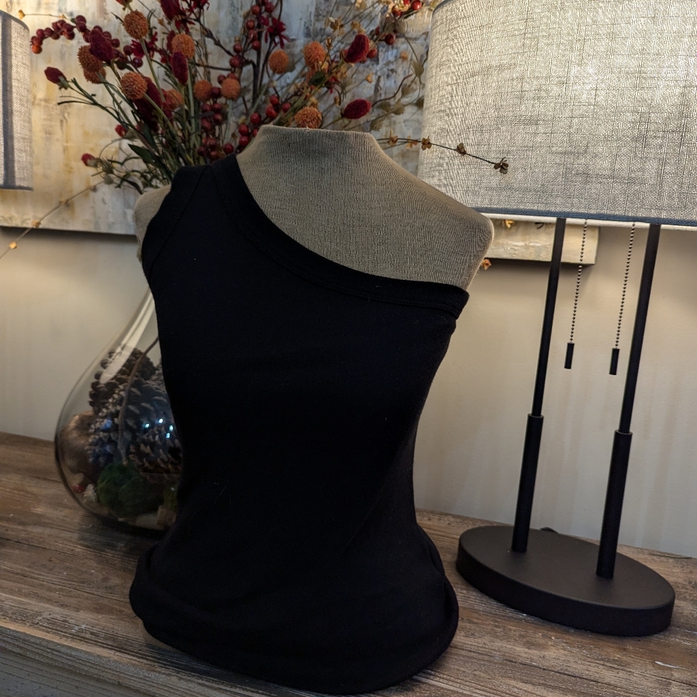 New never worn Michael Stars off one shoulder black top one size - Picture 1 of 1